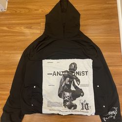 Men’s black hoodie with racer