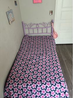 Twin bed