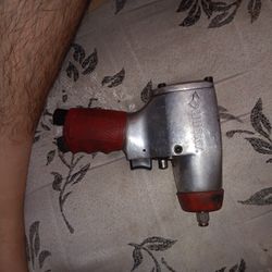 Husky H4030 Impact Wrench