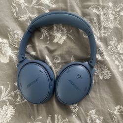 Bose Quietclmfort Headphones 