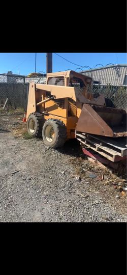skidsteer yellow