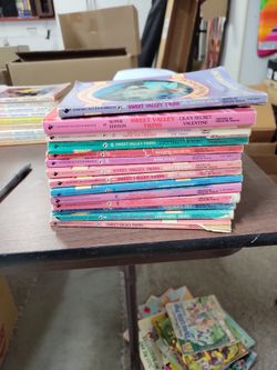 Sweet Valley Twins- Vintage Book Series Collections