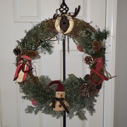 Snowy Winter Wreath