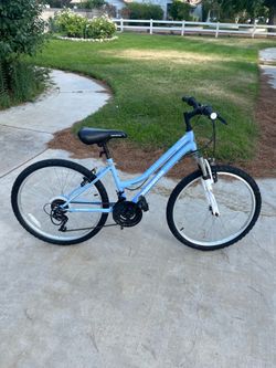 Roadmaster Granite Peak Mountain Bike Light Blue