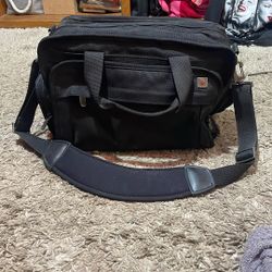 Swiss Gear 20” Duffel Black Bag