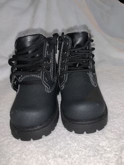 Brand newSmart fit toddler’s boot size 7 1/2