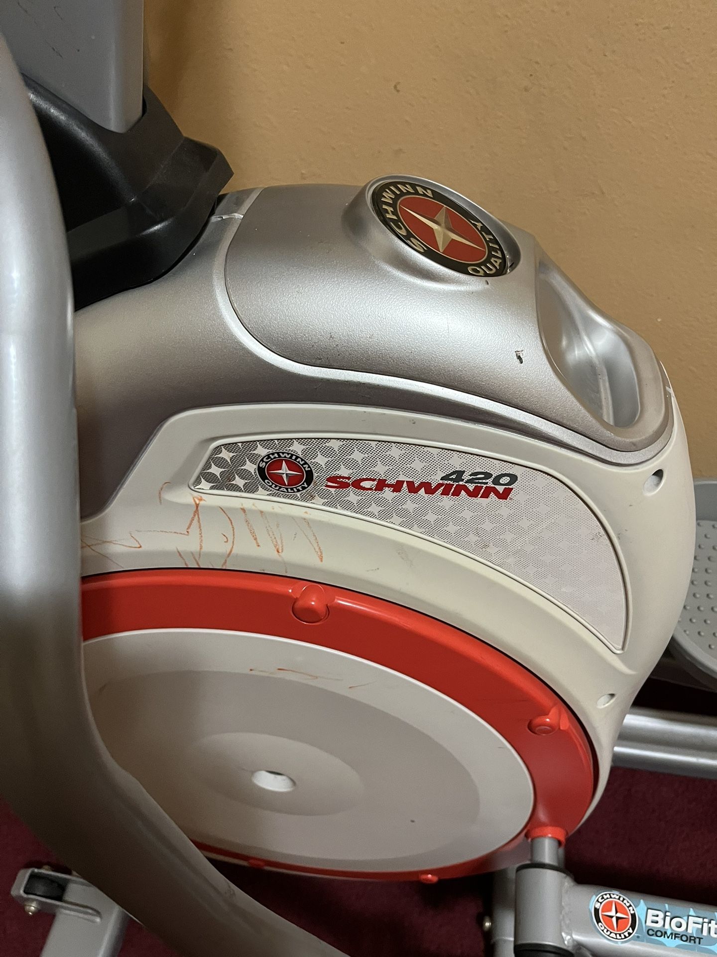 Schwinn 420 Elliptical Trainer for Sale in Houston TX OfferUp