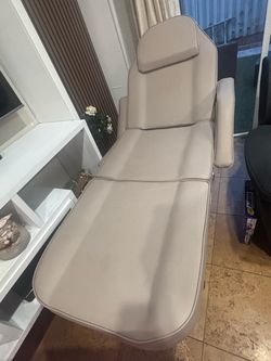 Professional Spa & Beauty Treatment Chair – Excellent Condition