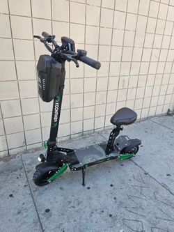 1200W Electric Scooter 35mph