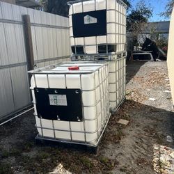 275 Gallon Water Tote Containers