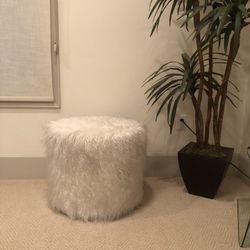Set Of Two Chair With Removable Covers 