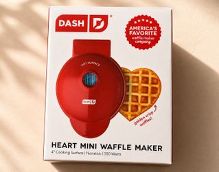 Dash Heart Mini Waffle Maker