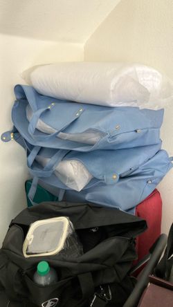 Free Pick Up Brand New Pillows And Blankets