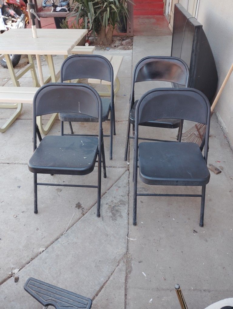 4 Metal Folding Chairs 