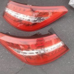 2010-2012 Mercedes E350 Coupe Tail Lights (Led) OEM.