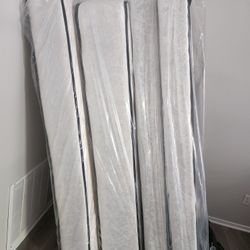 2 Twin Mattresses  100 A Set