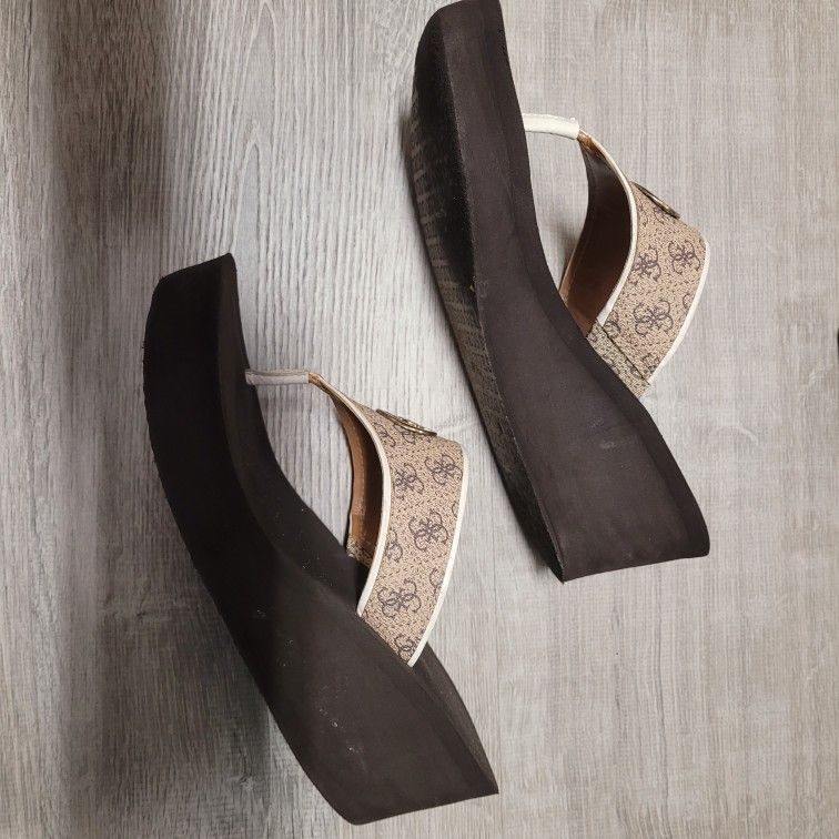 Size 10 Womens Guess Heel Sandals
