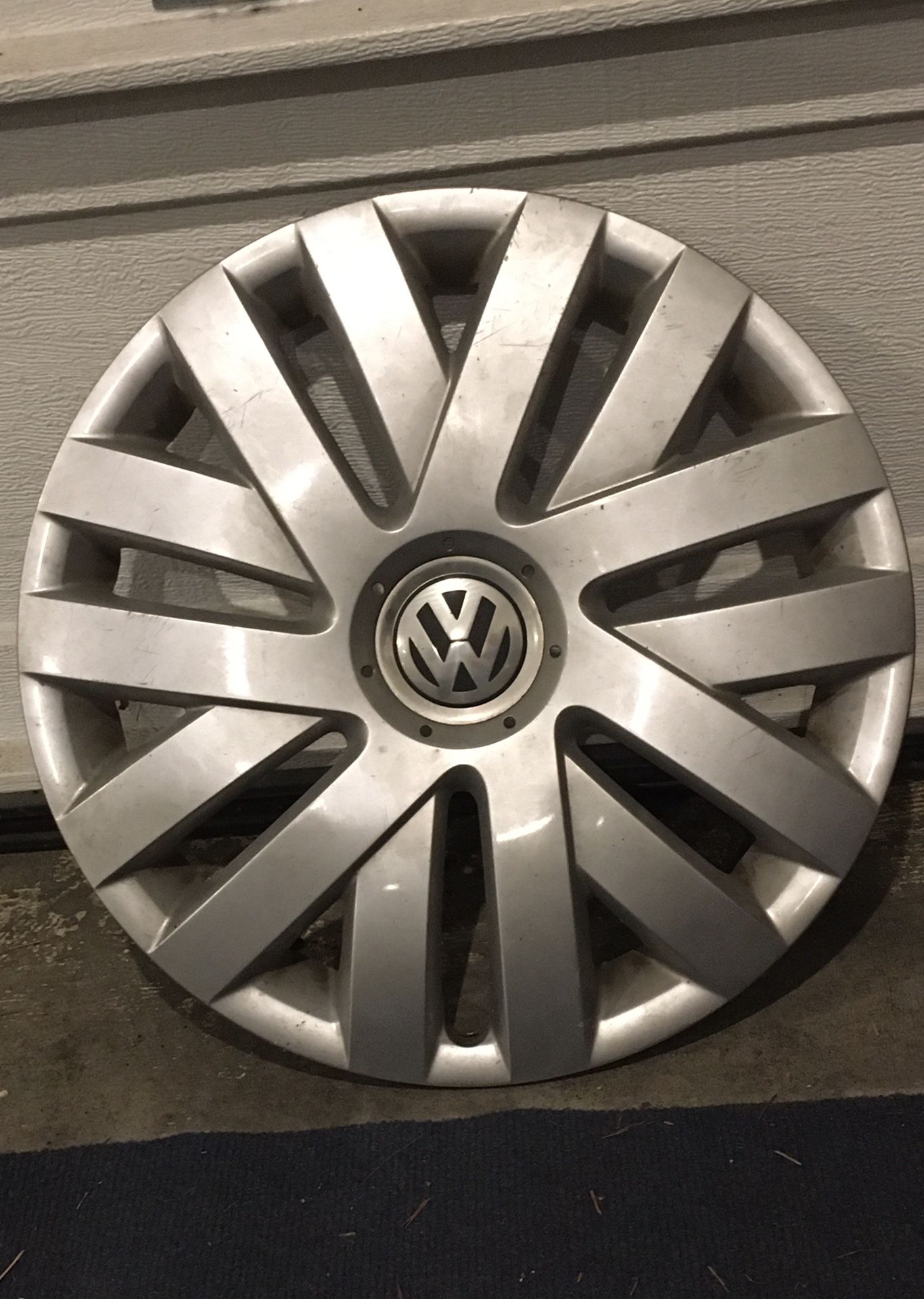 OEM VW Hubcap