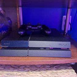 PS4 (Original) + Physical and Downloaded Games