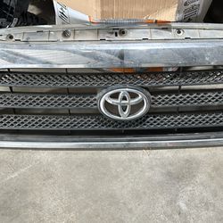 2007-  09.  Tundra Front Grille Assembly OEM