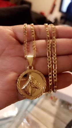 Chain and horse pendant