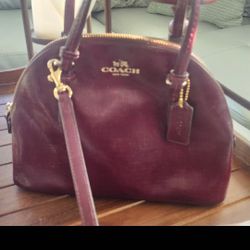 Coach Burgundy Leather Handbag Versatile Shoulder Strap