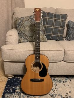 Hondo II H118A Acoustic Guitar 