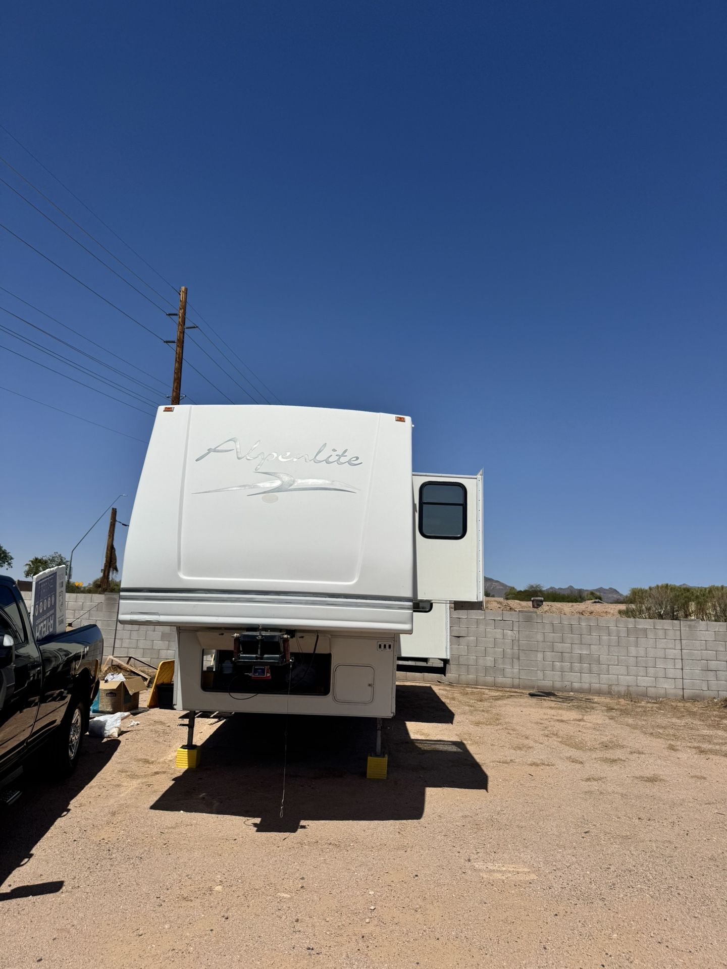 Fifth Wheel Trailer