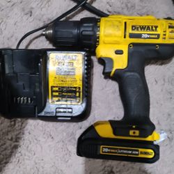 DEWALT Drill + Impact Driver Combo 20V MAX Li-Ion Cordless 