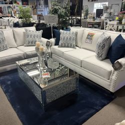 Lovely Sofa Loveseat ❤️😍👋 Easy Financing. 