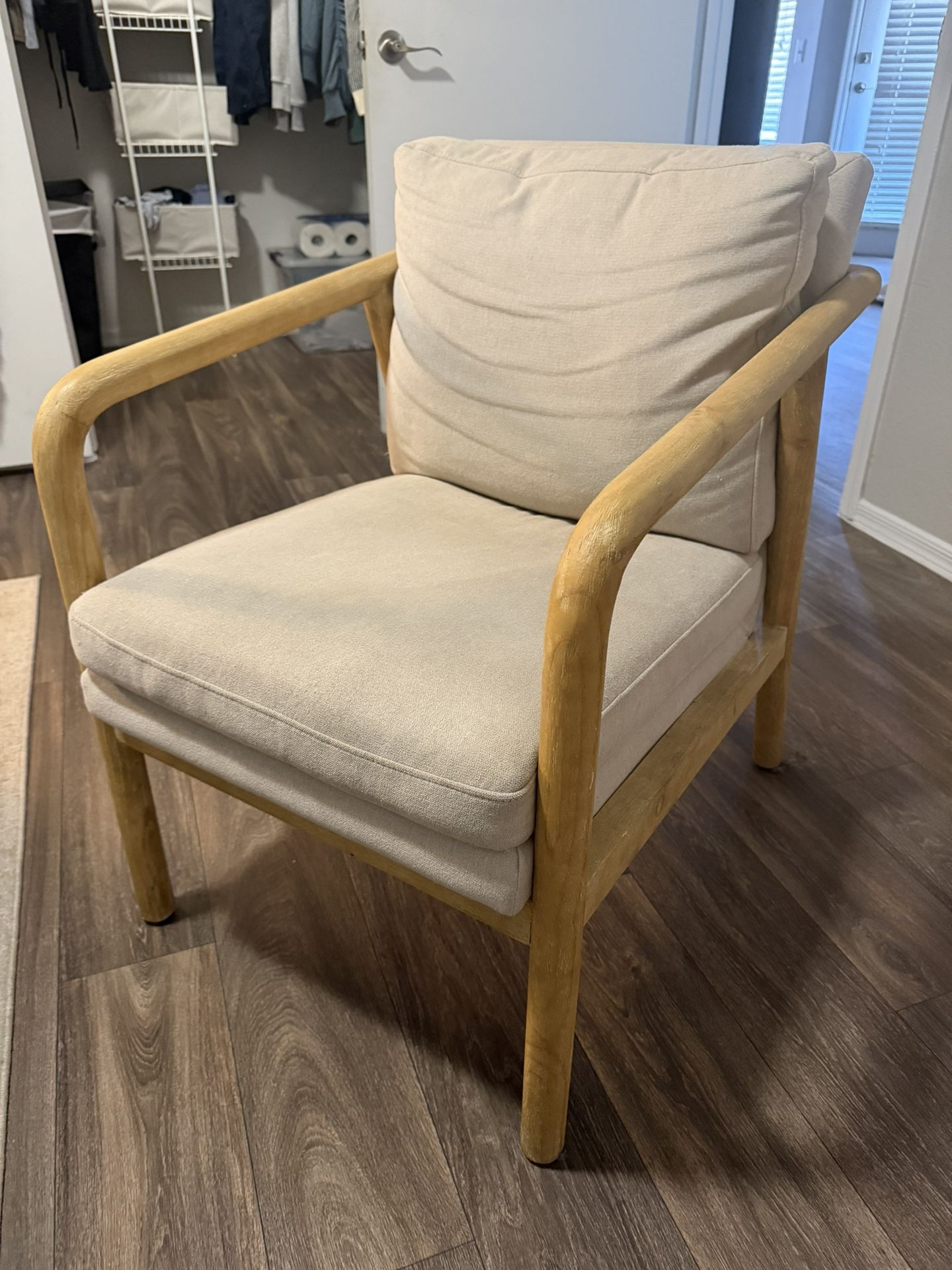 Threshold Armchair Wood/beige