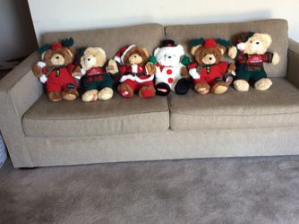 6 Beautiful Christmas Teddy Bears Collection. $20 each