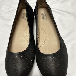 New Women’s Croft & Barrow Ortholite Slip On Flats, Black, Size 9