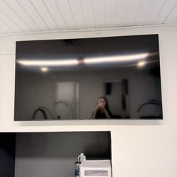 SAMSUNG 70 INCH TV 