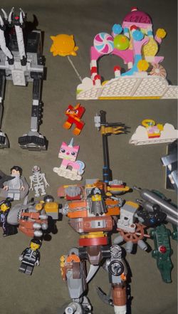 LEGO lot sets minifigures etc