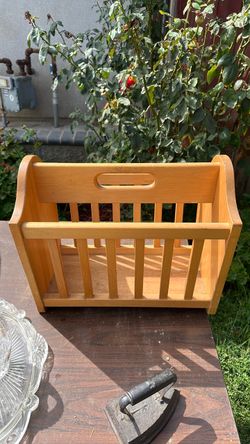 Wooden Magazine Rack with Handle