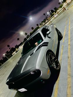 Dodge challenger 2011