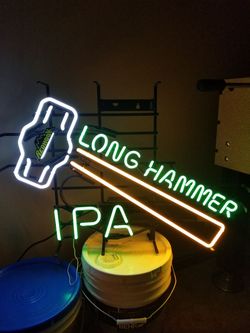 Long Hammer neon