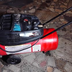 Husky 8 Gallon 2.75 HP 125 PSi Hotdog Electric Portable Air Compressor