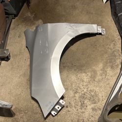 2018-2023 CHEVROLET EQUINOX FRONT LEFT DRIVER SIDE FENDER COVER  Silver color  OEM