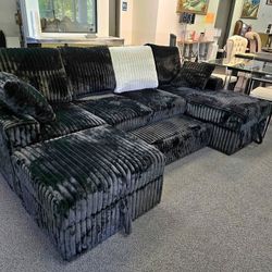 BLACK & GRAY SLEEPER SECTIONAL