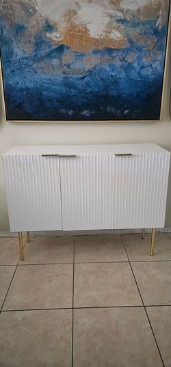 Entry table or tv table 48"long x 36" heigh x 16" deep
