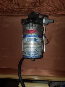 SHURflo Diaphragm Pump (1.4gpm, 115v, 60psi) 