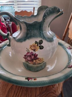 Vintage Floral Putcher and Basin