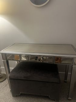 Pier 1 Table