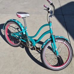 Beach cruiser bike