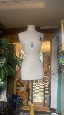dress form* mannequin