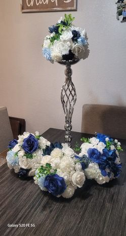 18 Floral Centerpieces
