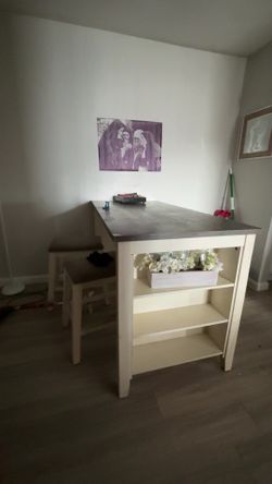 Table and stool chairs