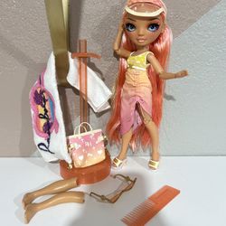  RAINBOW HIGH DOLL - Pacific Coast Simone Summers Doll
